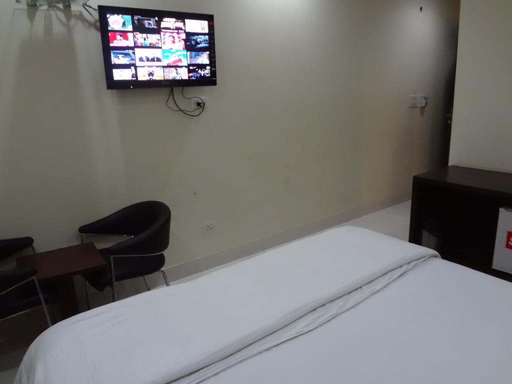 Hotel Siam International 德里 外观 照片