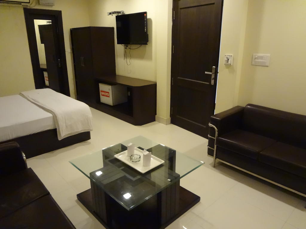 Hotel Siam International 德里 外观 照片