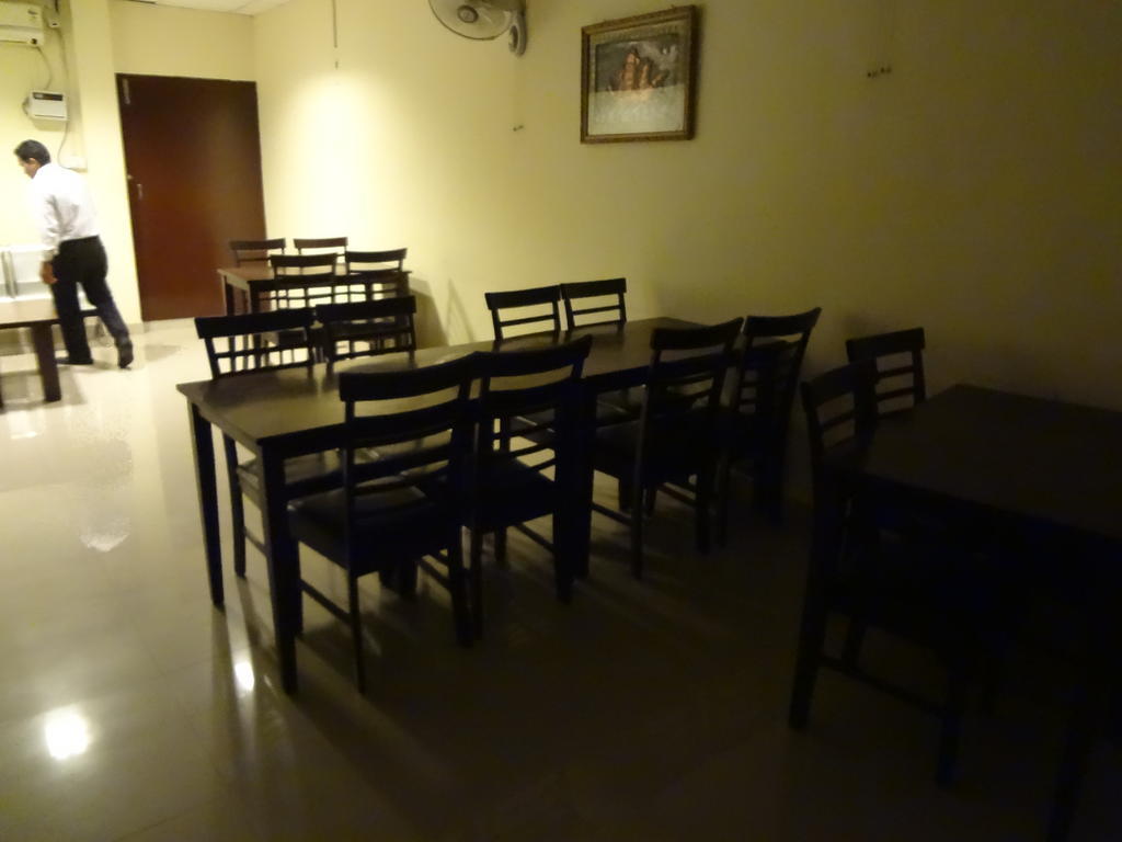 Hotel Siam International 德里 外观 照片