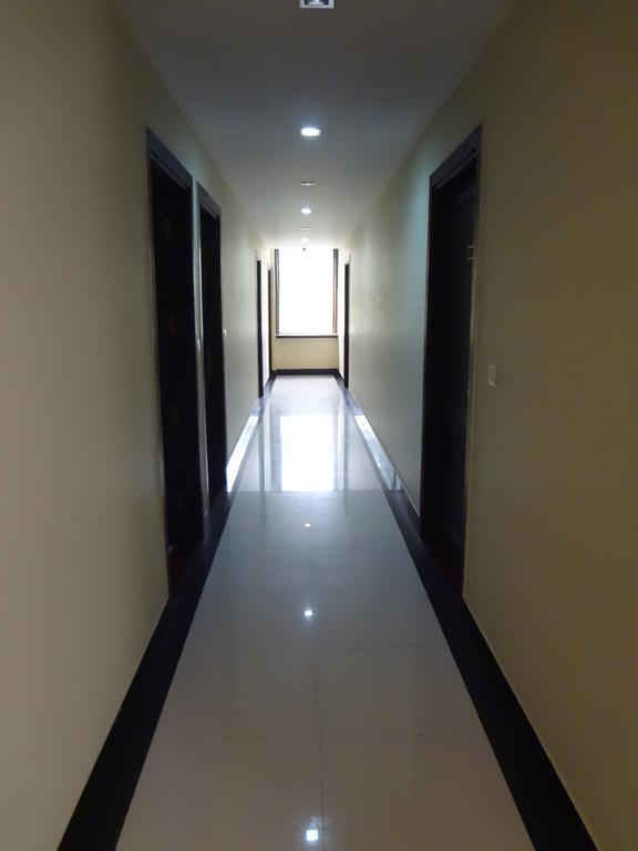 Hotel Siam International 德里 外观 照片