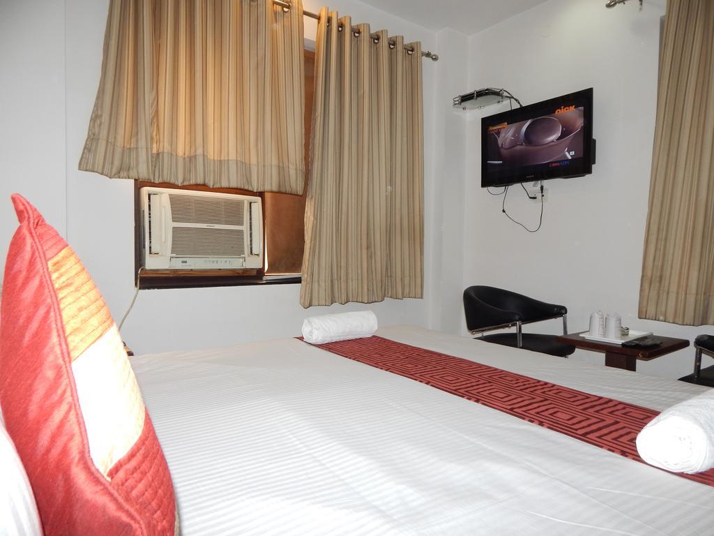 Hotel Siam International 德里 外观 照片