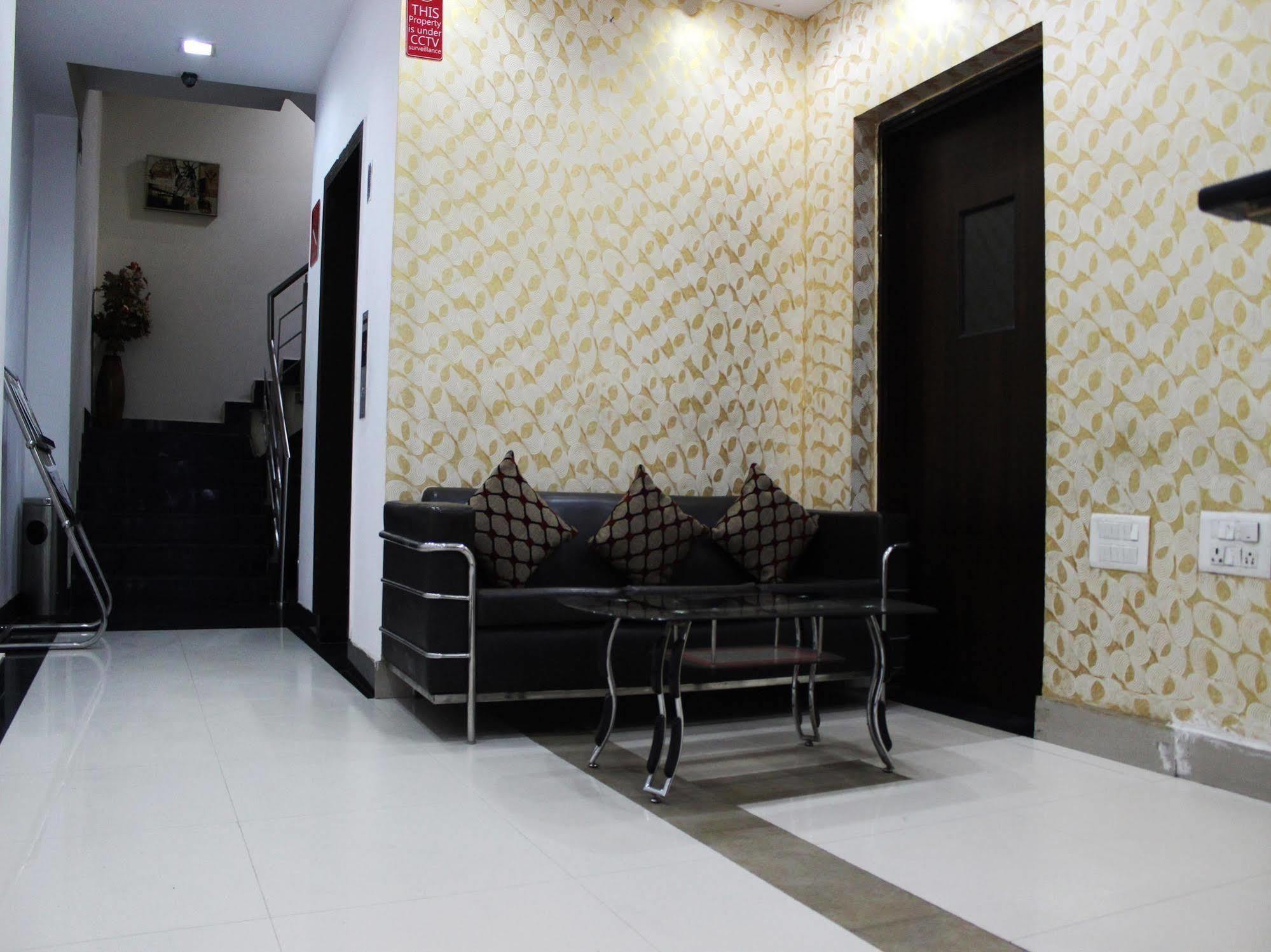 Hotel Siam International 德里 外观 照片