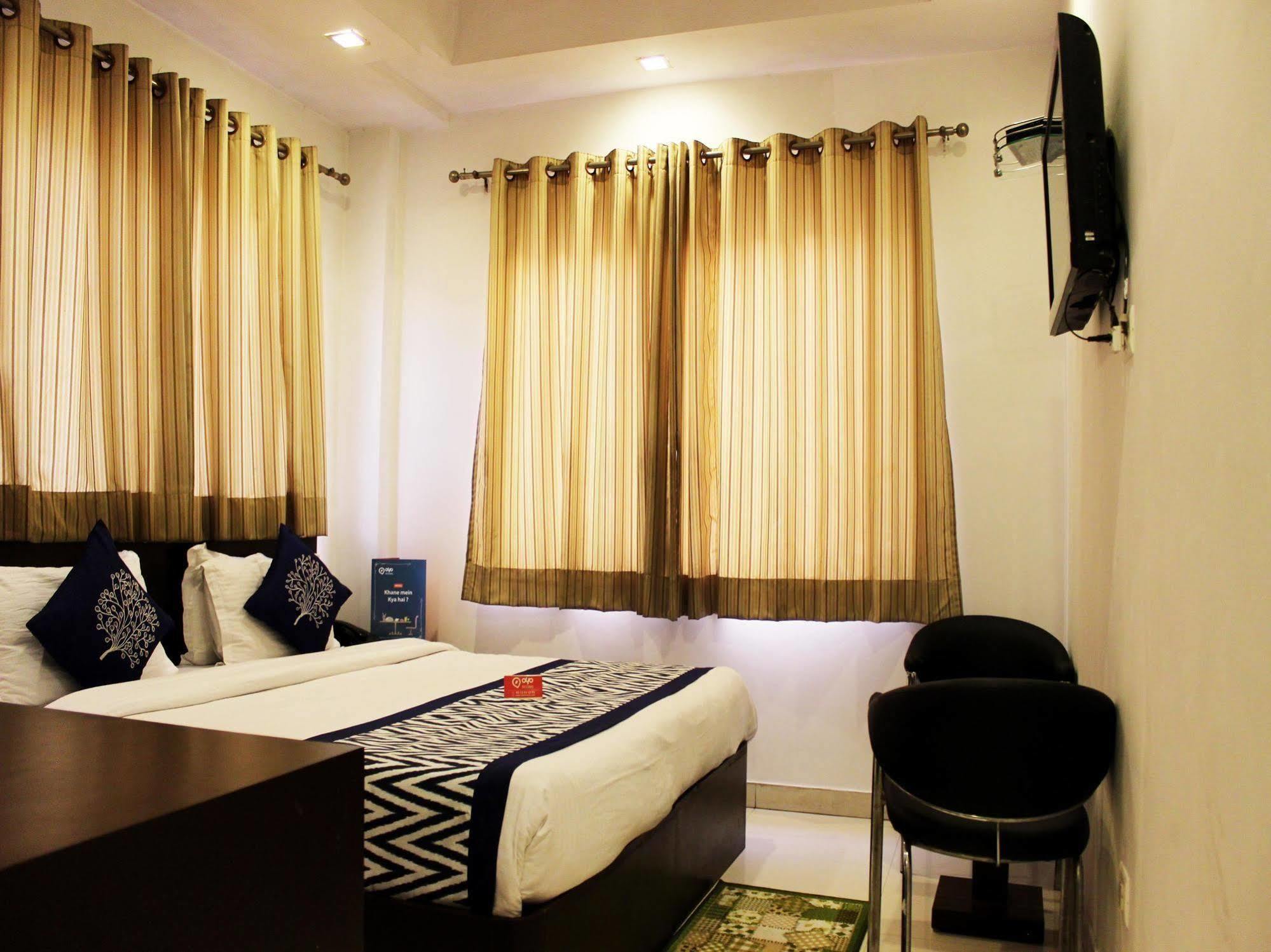 Hotel Siam International 德里 外观 照片