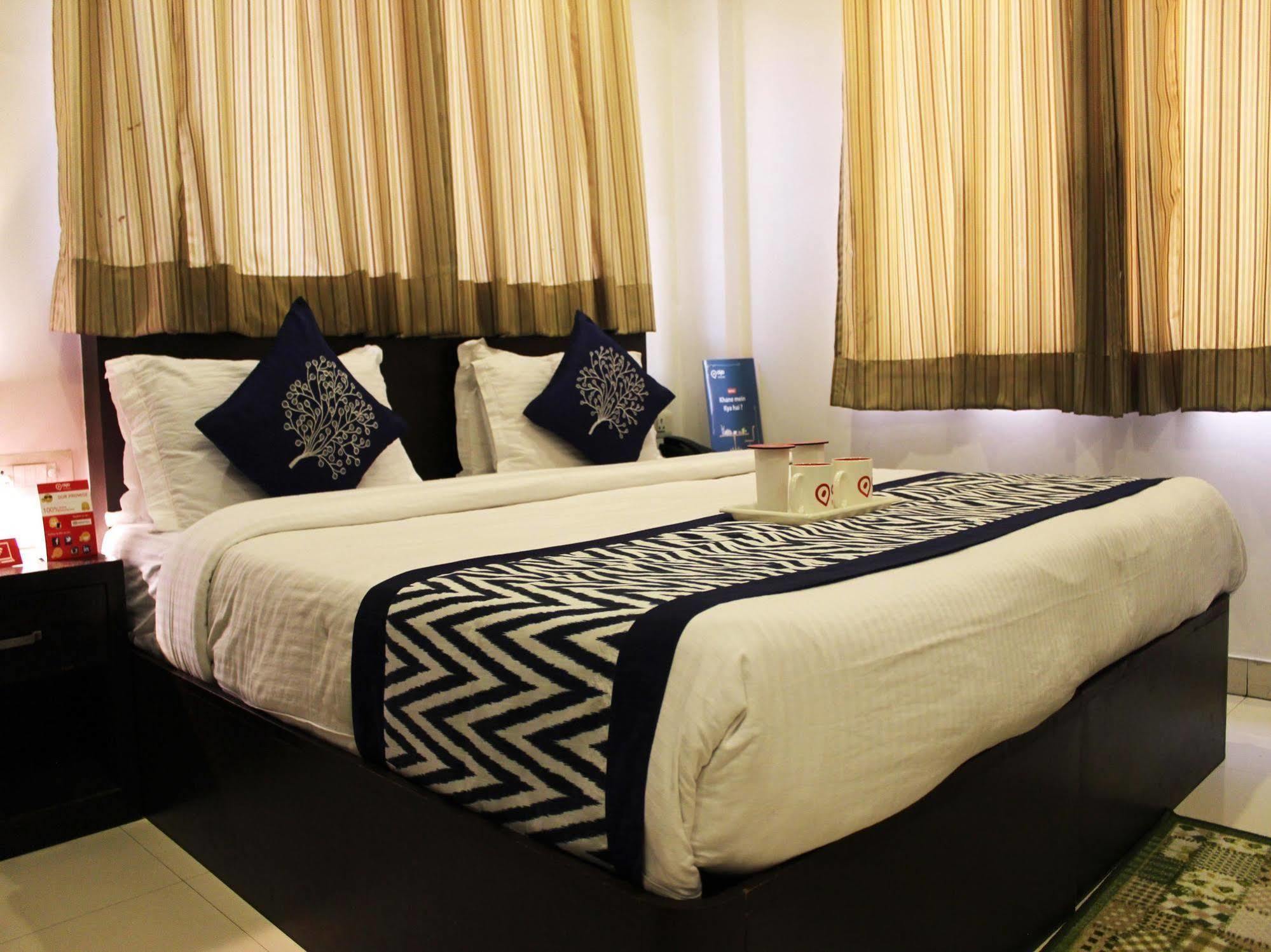 Hotel Siam International 德里 外观 照片