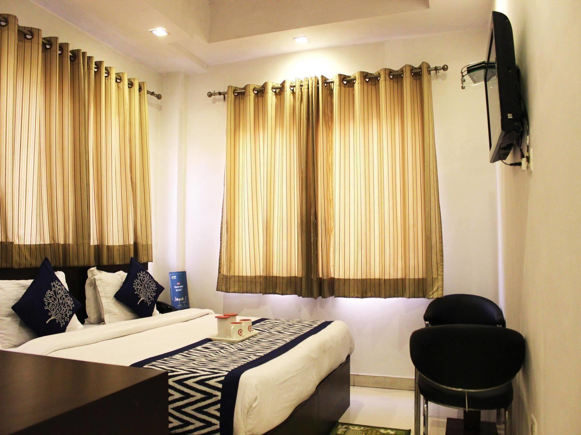 Hotel Siam International 德里 外观 照片