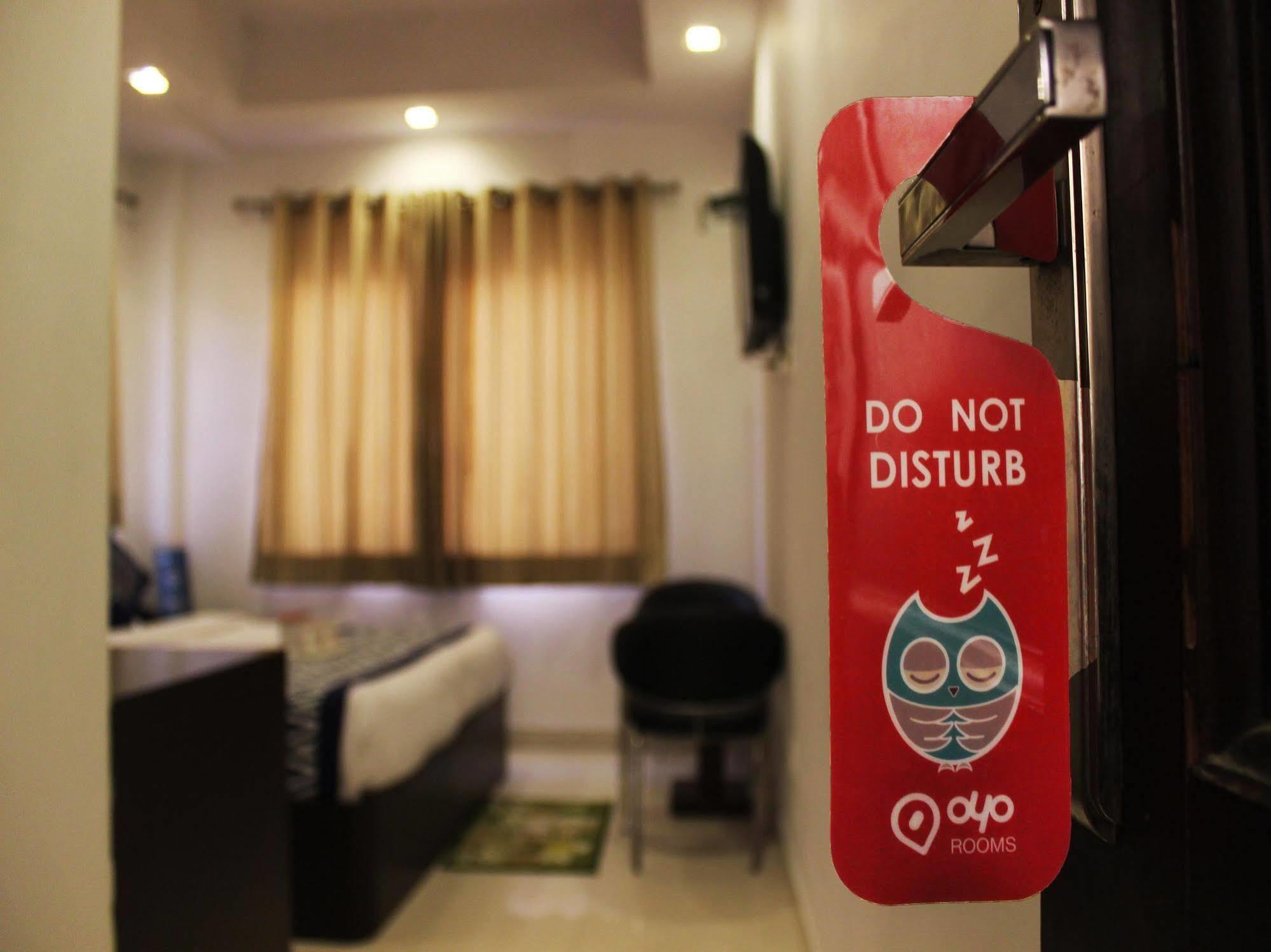 Hotel Siam International 德里 外观 照片