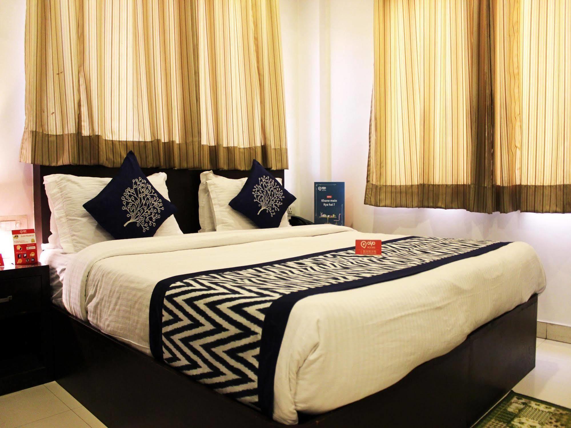 Hotel Siam International 德里 外观 照片
